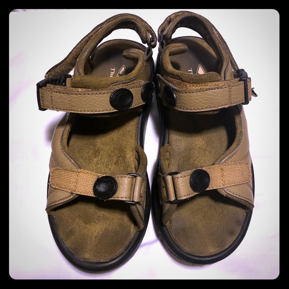 MBT Rocker Bottom Sandal Kismu size 7
